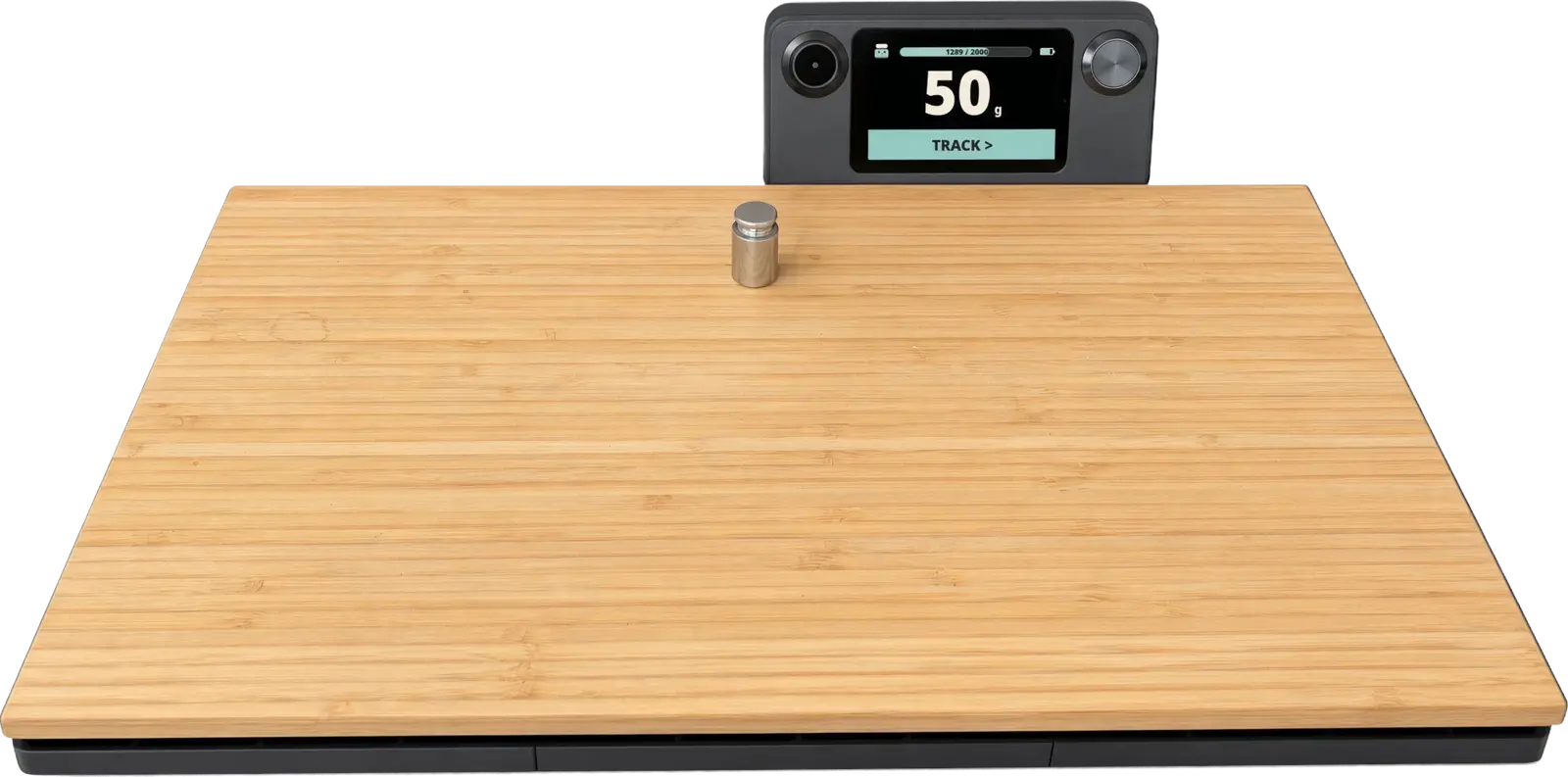Pauna: the cutting board with the scale underneath and the display at the back.